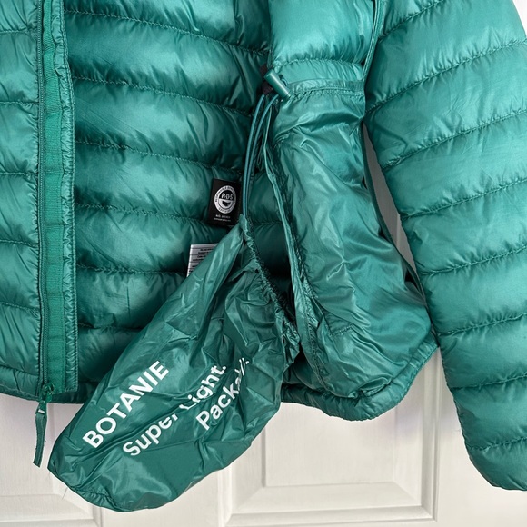 COPY - Aritzia Packable Down Puffer Jacket - Picture 5 of 11